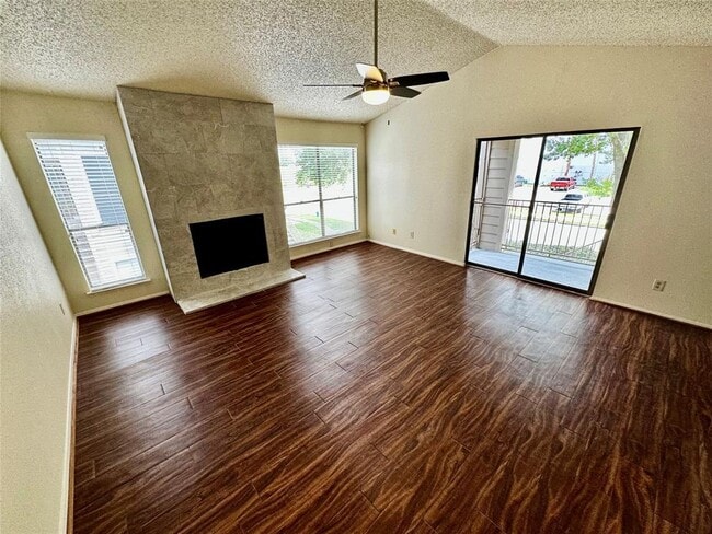 Building Photo - 6701 Sands Point Dr