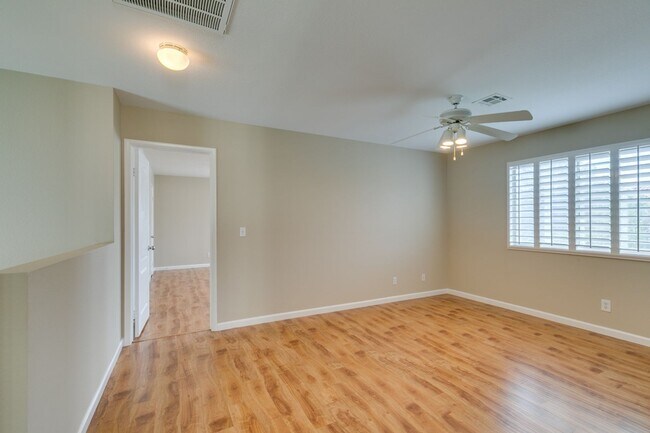 Building Photo - Beautiful Summerlin Home – 3 Bed, 2.5 Bath...