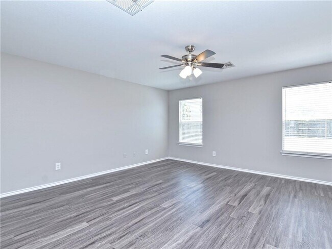 Building Photo - 1172 Shadow Creek Blvd