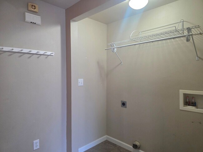 Building Photo - Gated Community