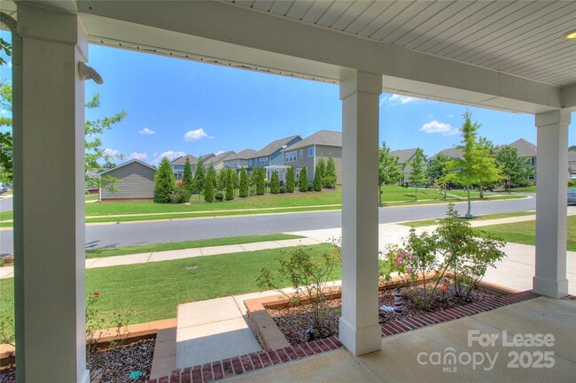 Building Photo - 3013 Hamilton Mill Dr