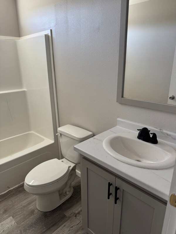 Building Photo - 107 Patriot Ln