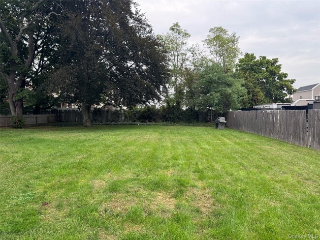 Building Photo - 6 Tredwell Ave