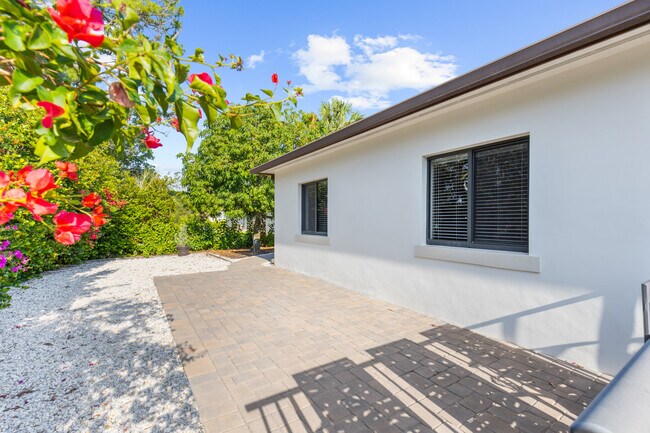 Back yard patio - 4400 Vanda Dr