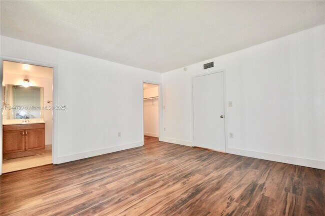 Building Photo - 8520 SW 133rd Avenue Rd