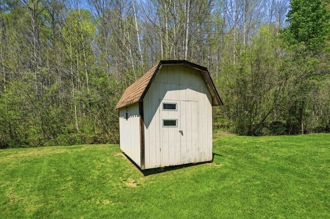 Building Photo - 267 Maddux Farm Dr