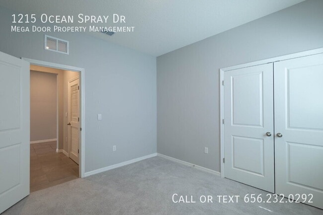 Building Photo - 1215 Ocean Spray Dr