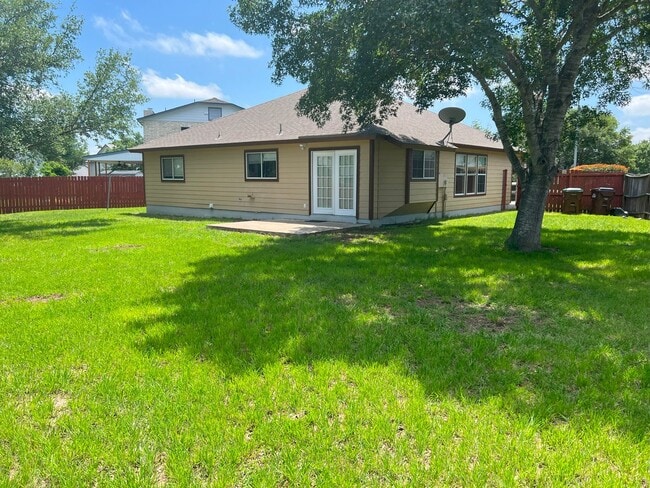 Building Photo - Lovely Ventura rental!