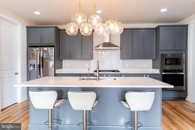 Building Photo - 41914 Spring Air Dr