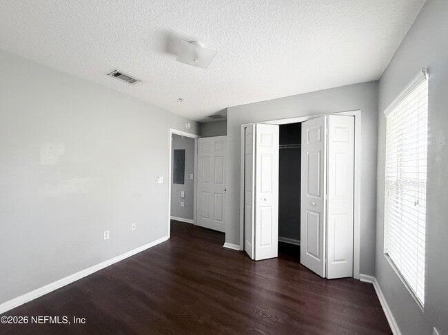 Building Photo - 9595 Amarante Cir