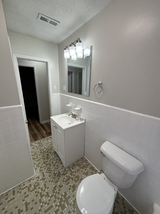 Building Photo - Available FOR RENT in Midland City, AL