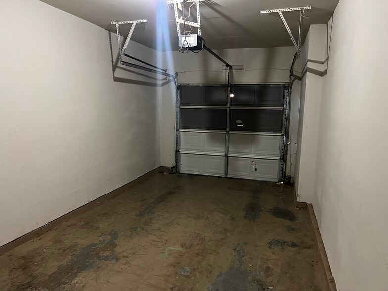 Building Photo - 8515 Highway 26