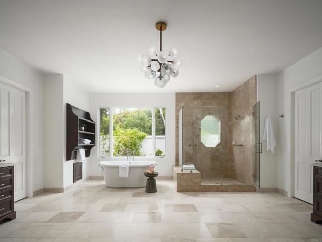Building Photo - 17550 Via De Fortuna