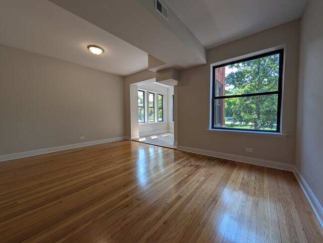 Building Photo - 2323 N Kedzie Blvd