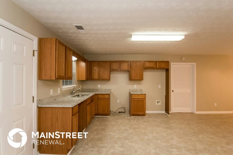 Building Photo - 7000 Brumley Cove Dr