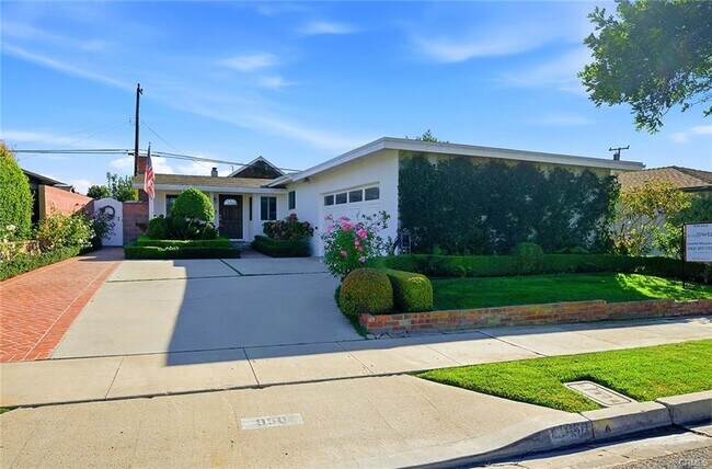 Building Photo - 950 Marvista Ave