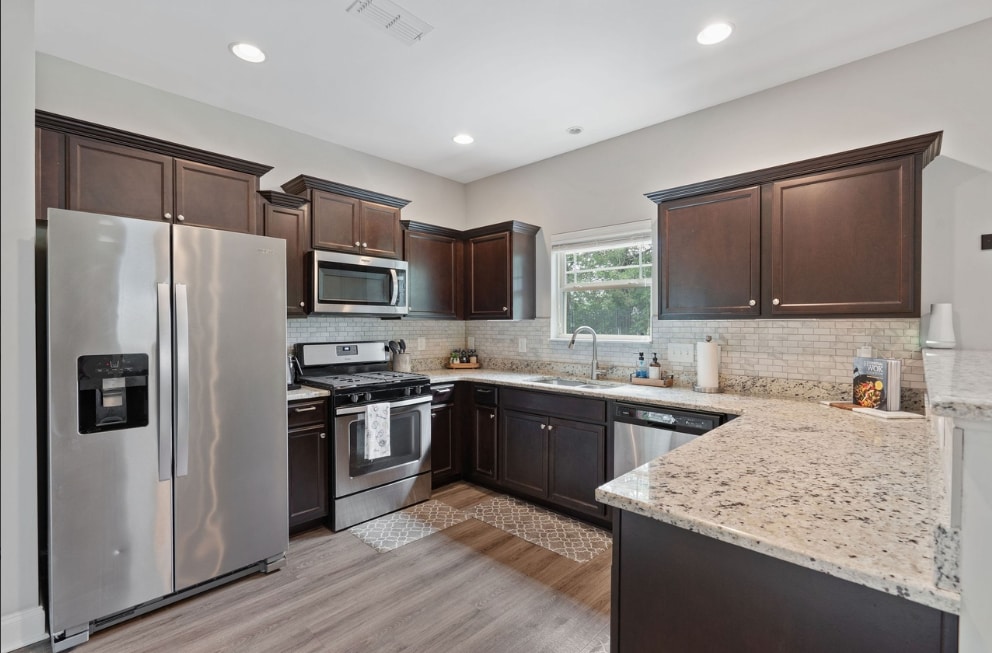 Building Photo - 1122 Cotillion Dr