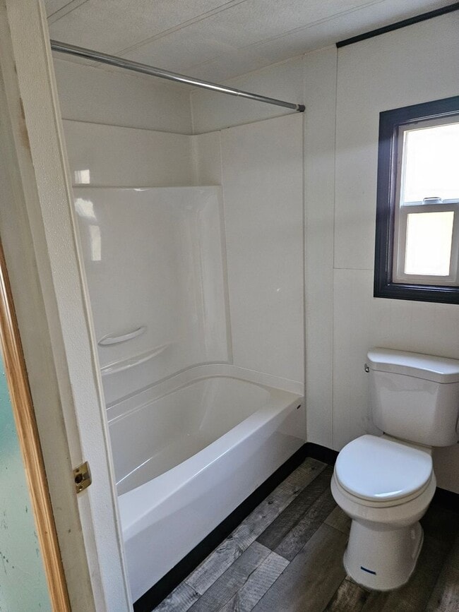 Building Photo - 2Bd/2Ba Maple Valley Home