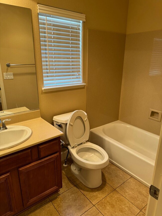 Building Photo - Beautiful South Reno Home!