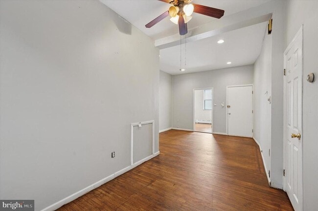 Building Photo - 1639 Wolf St