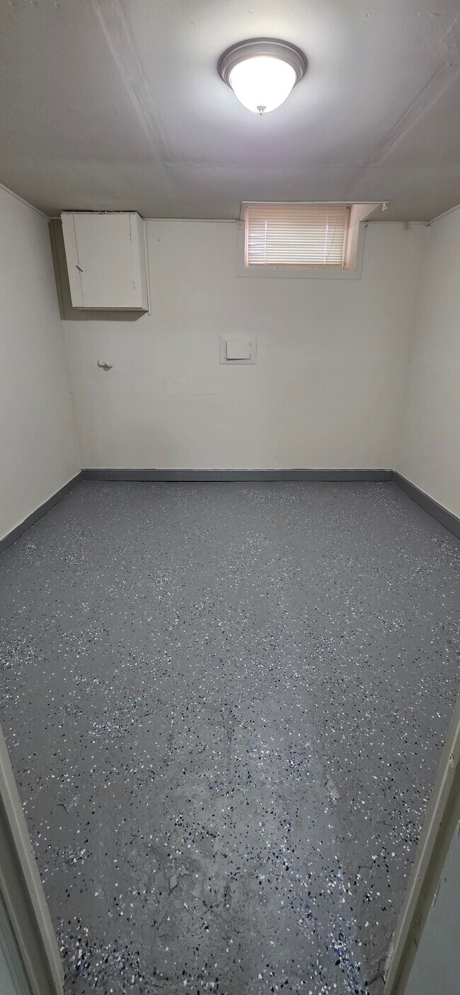 Building Photo - 2515 Christian St