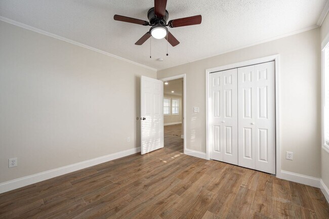 Building Photo - 640 Mission Ridge Rd