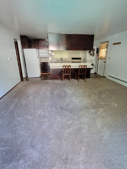 Building Photo - 752 N 195th St