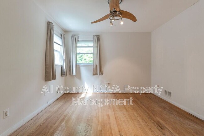 Building Photo - 4141 21st Rd N