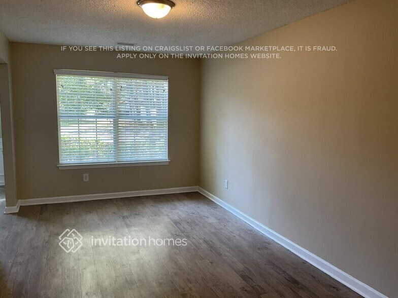 Building Photo - 6767 Mancha St