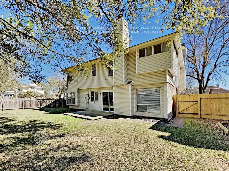 Building Photo - 12902 Skymeadow Dr