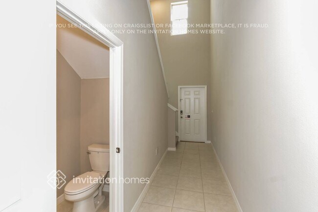 Building Photo - 2206 Treesdale Ave