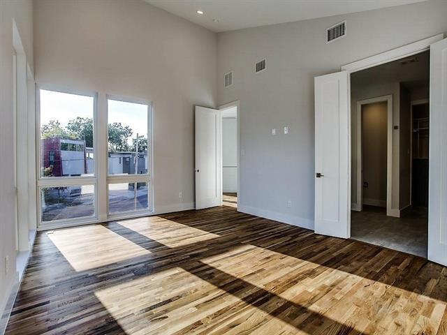 Building Photo - 2228 Madera St
