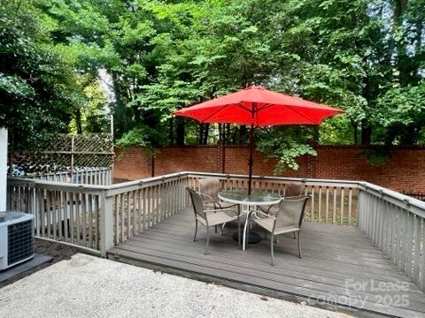 Building Photo - 3043 Uxbridge Woods Ct