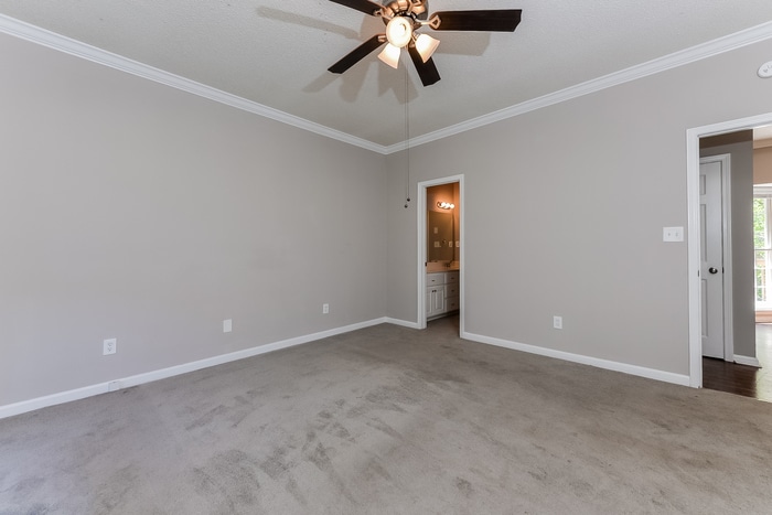 Building Photo - 139 Kentwood Ln
