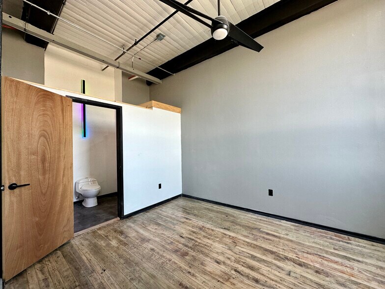 Building Photo - 109 Summer St