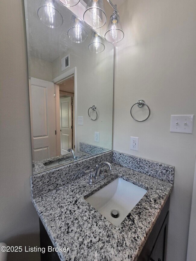 Building Photo - 9124 Kenlock Dr