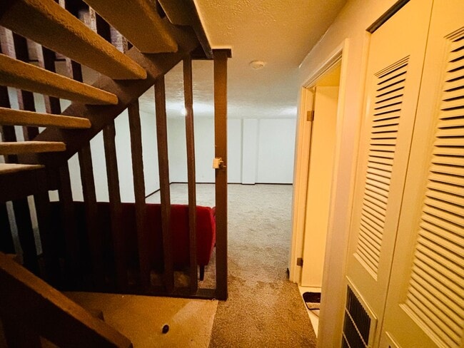 Building Photo - 13205 Carpenter St