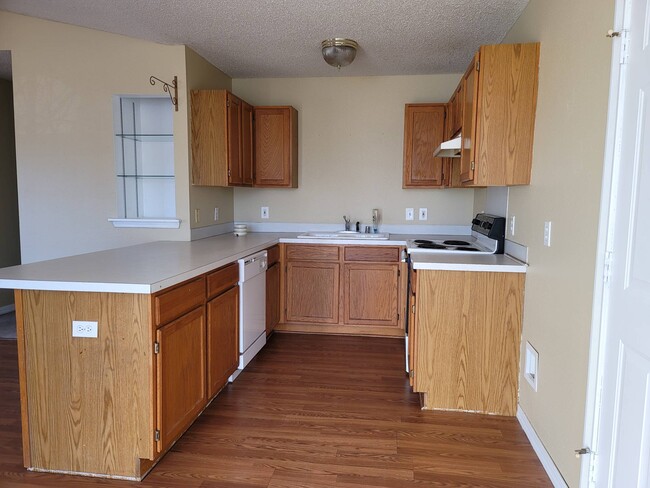 Building Photo - 1111 Tunbridge Dr