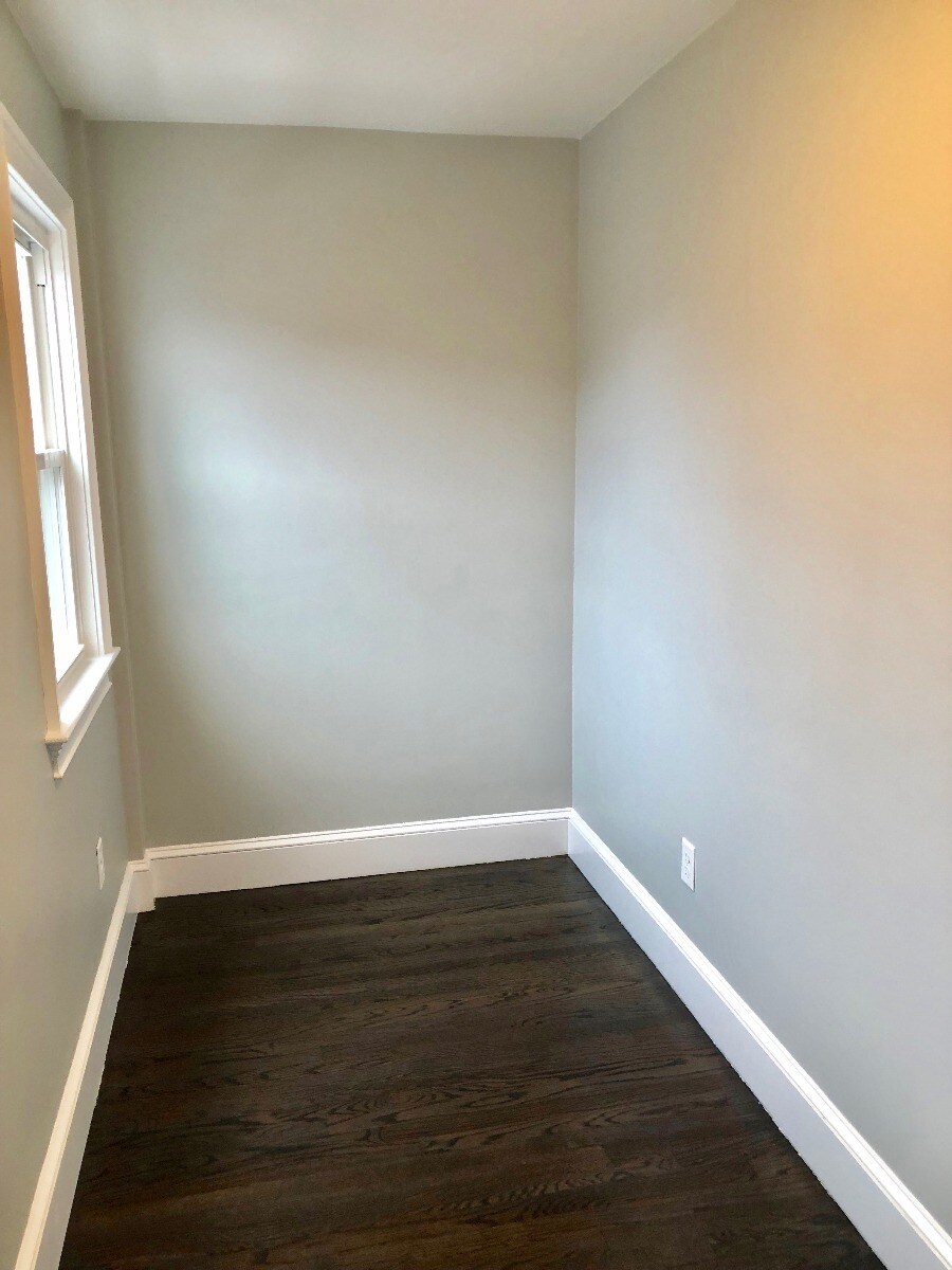 Building Photo - 64 Grant St