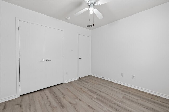 Building Photo - 9111 Grand Villa Ln