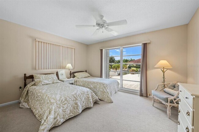 Building Photo - 614 Gladstone Ln