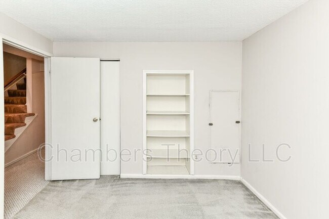 Building Photo - 21 Fendall Ave