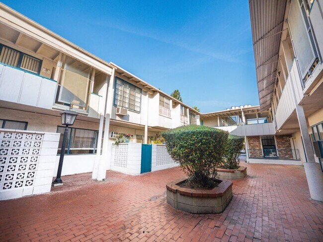 Interior Photo - Oakland Gardens Apartments
