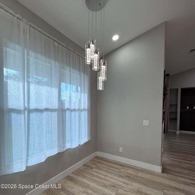 Building Photo - 971 Granata Ave