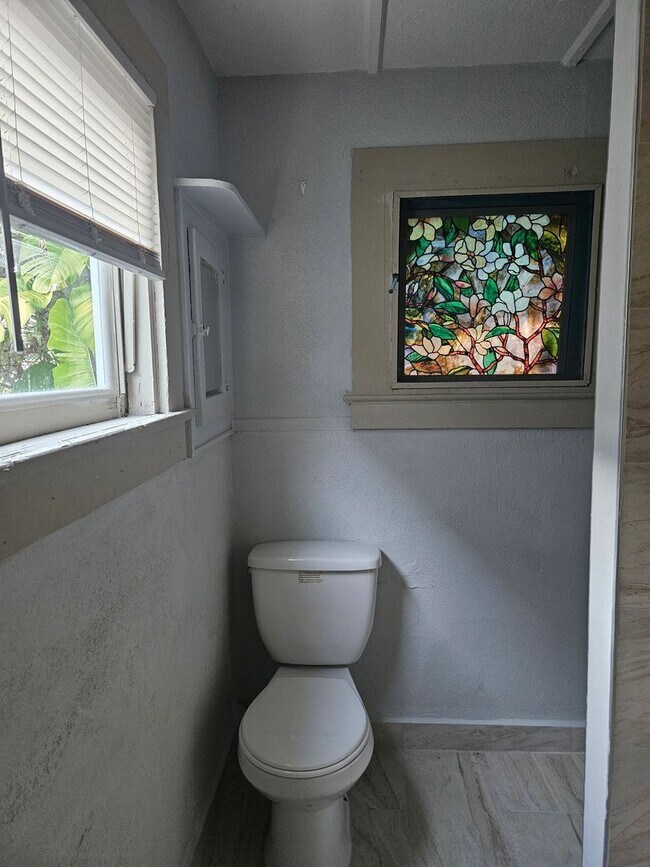 Building Photo - (FIRST MONTH FREE RENT) 1 BEDROOM 1 BATH  LOCATED IN DAYTONA BEACH