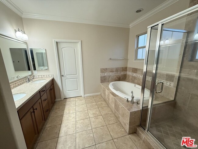 Building Photo - 1120 Columbia Trl