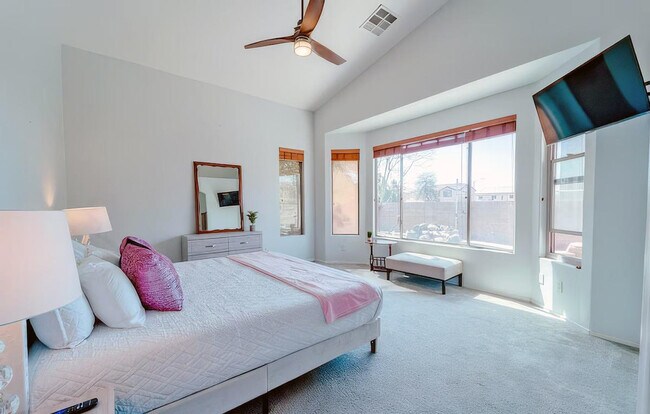 Building Photo - 1549 E Judi Pl