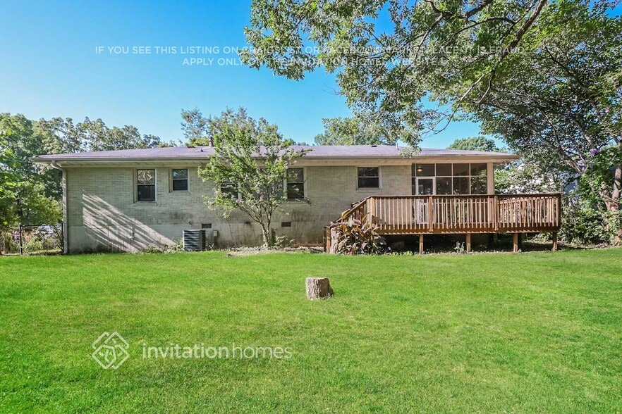 Building Photo - 1814 Flintwood Dr SE
