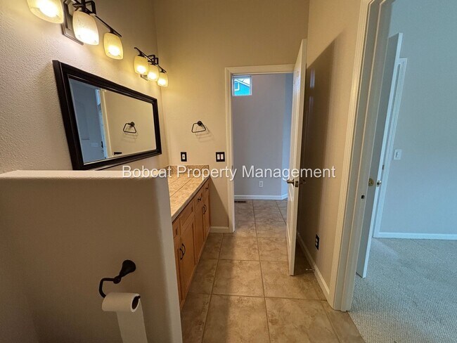Building Photo - Golf Course Living with Mountain Views & Detached Casita