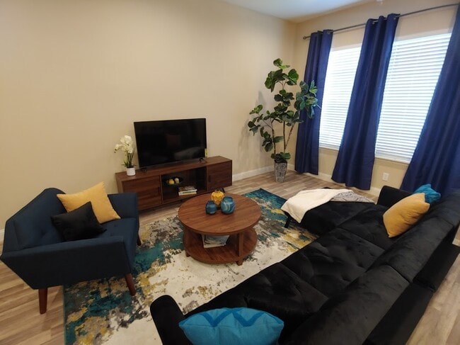 Building Photo - 4926 Weeping Willow Rd